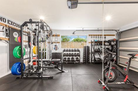 Photo of property in 80 Te Puia Drive, Aotea, Porirua, 5024