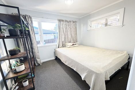 Photo of property in 51 Rua Road, Glen Eden, Auckland, 0602