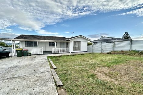 Photo of property in 57 Hyperion Drive, Randwick Park, Auckland, 2105