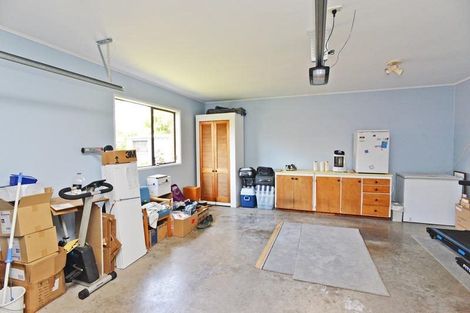 Photo of property in 14 Wairata Place, Te Atatu South, Auckland, 0610