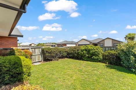 Photo of property in 15 Saint Peters Close, Woolston, Christchurch, 8062