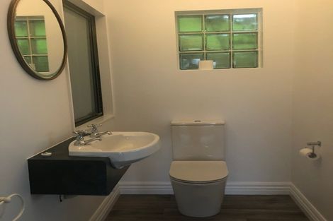 Photo of property in 134 Wadestown Road, Wadestown, Wellington, 6012