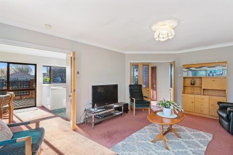 Photo of property in 1/423 Harewood Road, Harewood, Christchurch, 8051