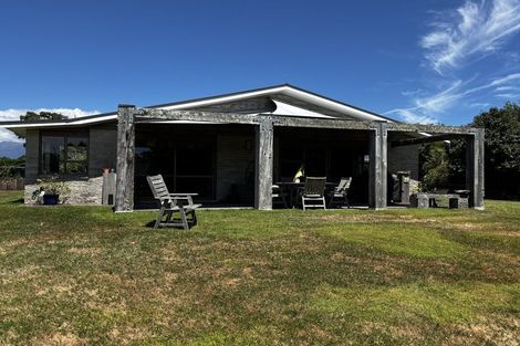 Photo of property in 653 Carrington Road, Hurworth, New Plymouth, 4371