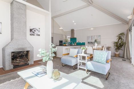 Photo of property in 20a Steyne Avenue, Plimmerton, Porirua, 5026