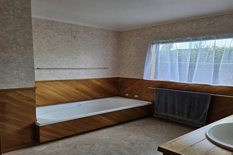 Photo of property in 24 Kotare Crescent, Maunu, Whangarei, 0110