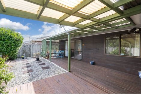 Photo of property in 1/73 Aviemore Drive, Highland Park, Auckland, 2010