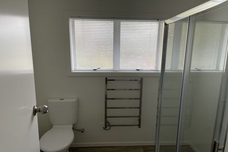 Photo of property in 24 Walton Street, Red Beach, 0932