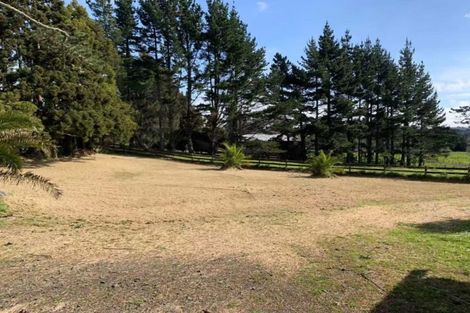 Photo of property in 324 Taupaki Road, Taupaki, Henderson, 0782