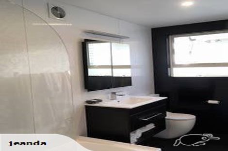 Photo of property in 17 Palliser Road, Roseneath, Wellington, 6011