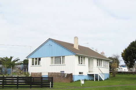 Photo of property in 5 Grenville Street, Marfell, New Plymouth, 4310