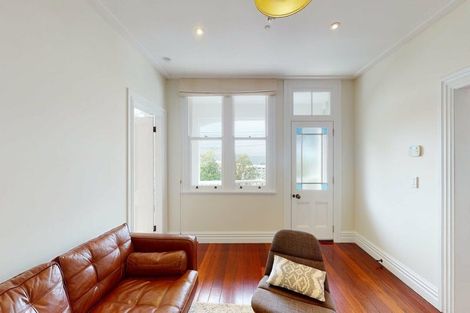 Photo of property in 18 Central Terrace, Kelburn, Wellington, 6012