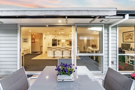 Photo of property in 11 Walnut Road, Riverhead, 0820