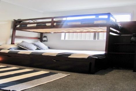 Photo of property in 16 Bridle Way, Omokoroa, 3114