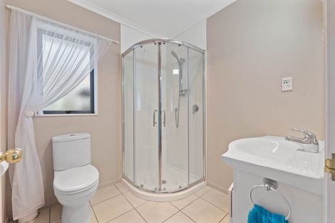 Photo of property in 43 Kinder Street, Acacia Bay, Taupo, 3330