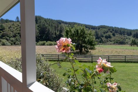 Photo of property in 808 Whitemans Valley Road, Whitemans Valley, Upper Hutt, 5371