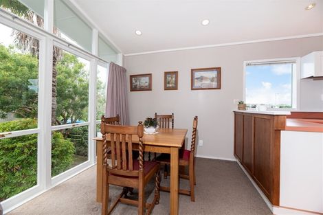 Photo of property in 58 Lynden Avenue, Hillcrest, Auckland, 0627