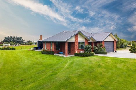Photo of property in 55 Timaru Road, Waimate, 7924