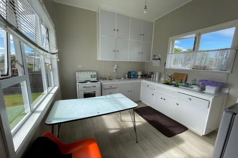 Photo of property in 27/27a Swansea Road, Stratford, 4332