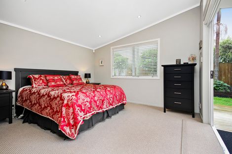 Photo of property in 26 Pipitea Place, Massey, Auckland, 0614