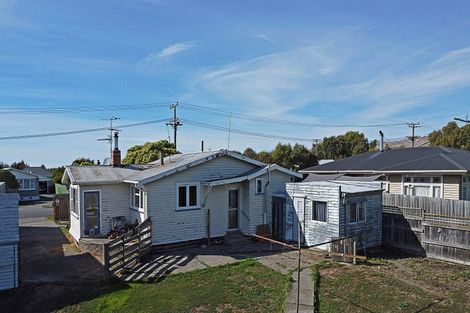 Photo of property in 18 Holdaway Street, Riversdale, Blenheim, 7201