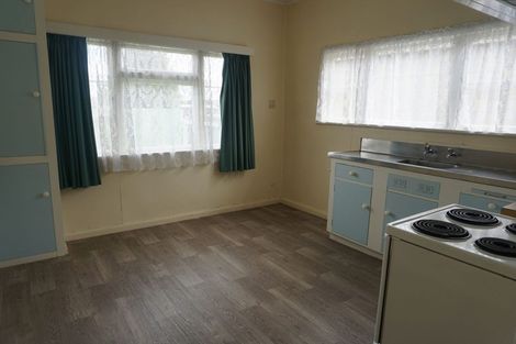 Photo of property in 28 Linton Street, Palmerston North, 4410