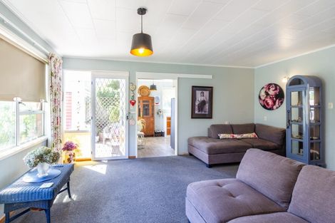 Photo of property in 4/1204 Heretaunga Street East, Parkvale, Hastings, 4122