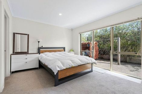 Photo of property in 142 Oaktree Avenue, Browns Bay, Auckland, 0630