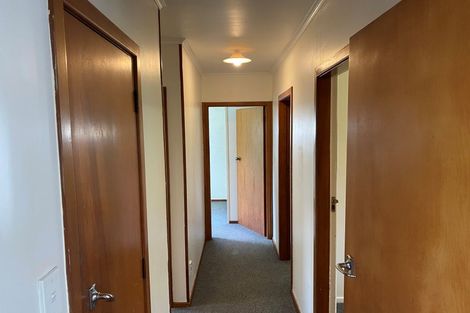 Photo of property in 2/284 Wairau Road, Glenfield, Auckland, 0629