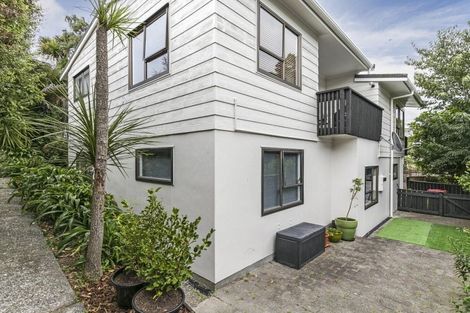 Photo of property in 76 Khandallah Road, Ngaio, Wellington, 6035