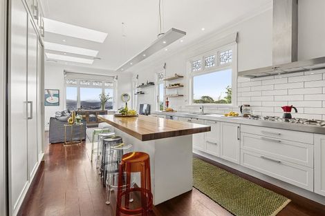 Photo of property in 39 Mills Road, Brooklyn, Wellington, 6021