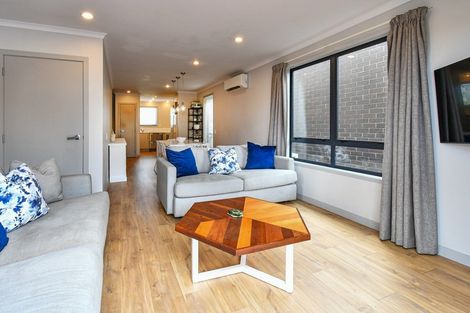 Photo of property in 4 Kuparu Street, Weymouth, Auckland, 2103