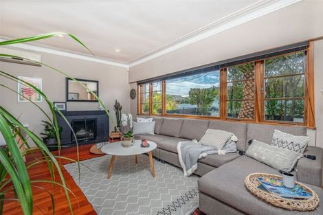 Photo of property in 3 Coronation Street, Belmont, Auckland, 0622