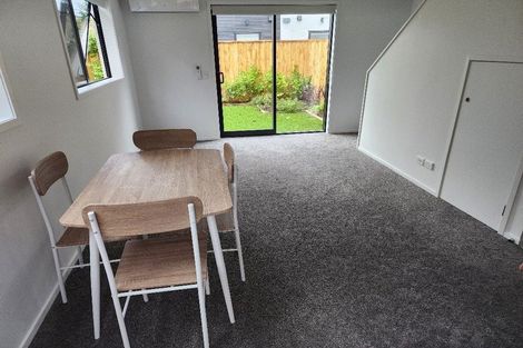 Photo of property in 11/22 Yeovil Road, Te Atatu Peninsula, Auckland, 0610