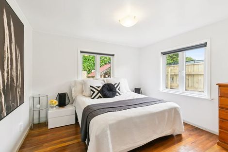 Photo of property in 27 Hathaway Avenue, Karori, Wellington, 6012