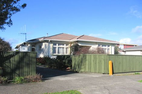 Photo of property in 292 Tremaine Avenue, Takaro, Palmerston North, 4412