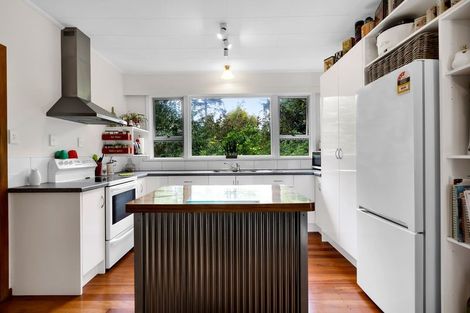 Photo of property in 1 High Road, Hawera, 4610