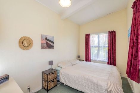 Photo of property in 31 Shortt Street, Foxton Beach, Foxton, 4815