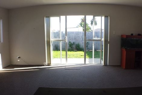 Photo of property in 18 Popokatea Drive, Takanini, 2112