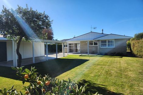 Photo of property in 23 Lipscombe Crescent, Havelock North, 4130
