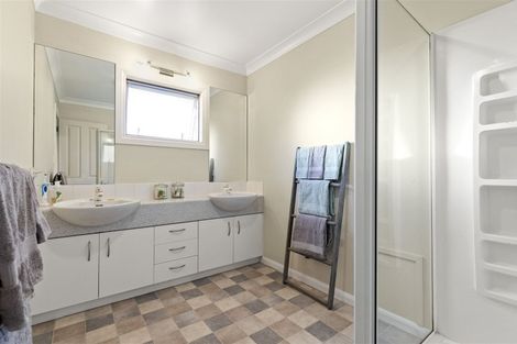 Photo of property in 4 Clayden Drive, Gulf Harbour, Whangaparaoa, 0930