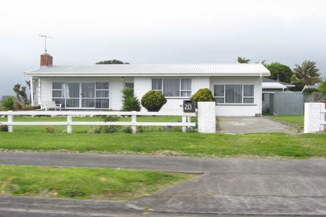 Photo of property in 22/20 Mace Terrace, Oakura, 4314