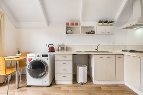 Photo of property in 4a/66 Mount Eden Road, Mount Eden, Auckland, 1024