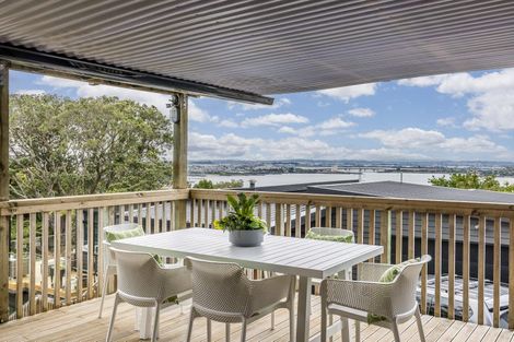 Photo of property in 2a Hoskins Avenue, Hillsborough, Auckland, 1042