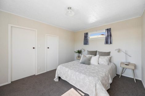 Photo of property in 14 Warwick Crescent, Taradale, Napier, 4112