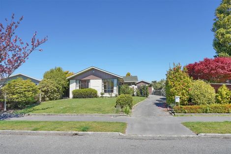 Photo of property in 23 Talltree Avenue, Avonhead, Christchurch, 8042