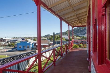 Photo of property in 1 Alexander Street, Greymouth, 7805