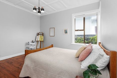 Photo of property in 82 Vigor Brown Street, Napier South, Napier, 4110