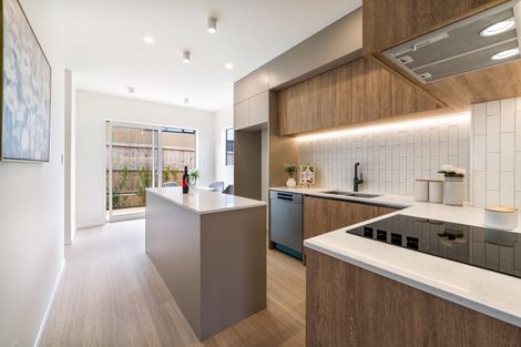 Photo of property in 6d Law Street, Torbay, Auckland, 0630