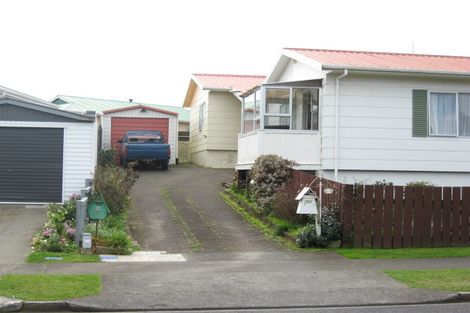Photo of property in 5 Oleander Place, Bell Block, New Plymouth, 4312